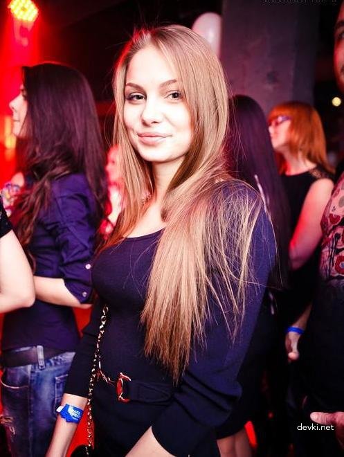 Hot Moscow Girl's Private Photos: Explicit Russian Selfies Revealed!