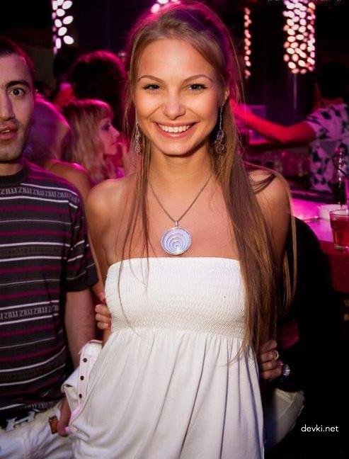 Hot Moscow Girl's Private Photos: Explicit Russian Selfies Revealed!