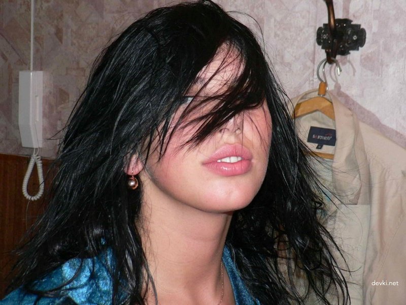 Hot Young Girl with Wet Pussy - Explicit XXX Photo