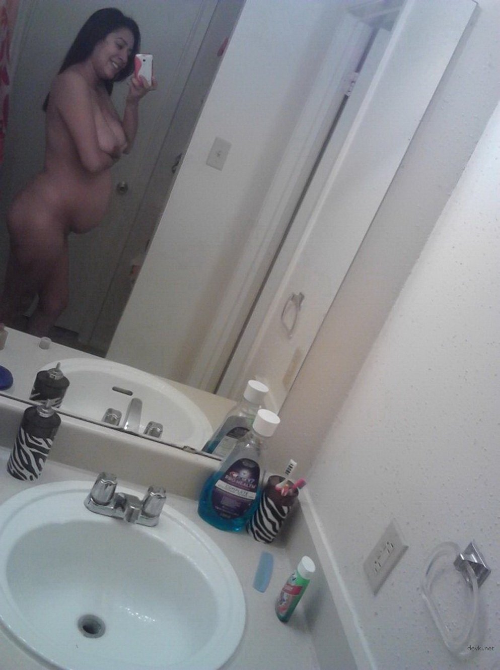 Explicit Pregnant Girls Photo Gallery (156 Pics) - Hot and Naughty Expecting Women Exposed!