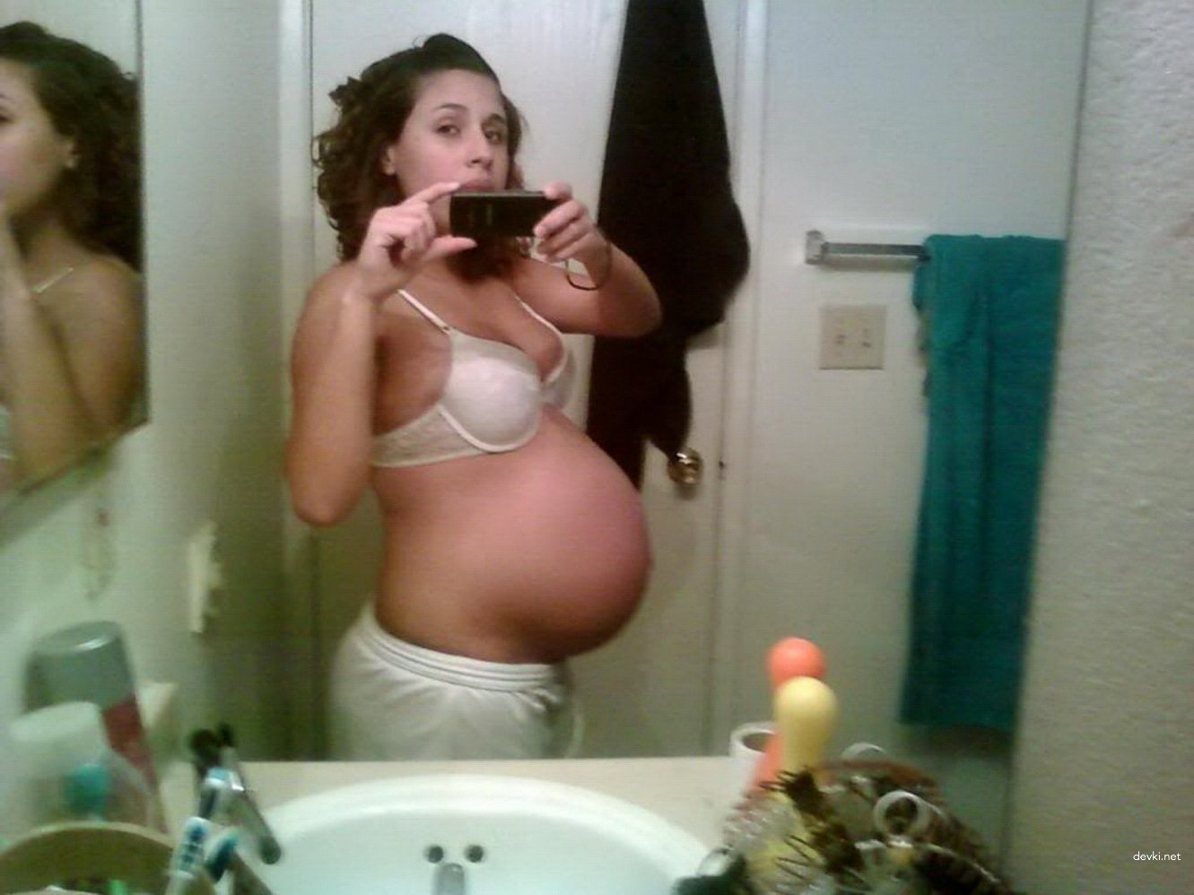 Explicit Pregnant Girls Photo Gallery (156 Pics) - Hot and Naughty Expecting Women Exposed!