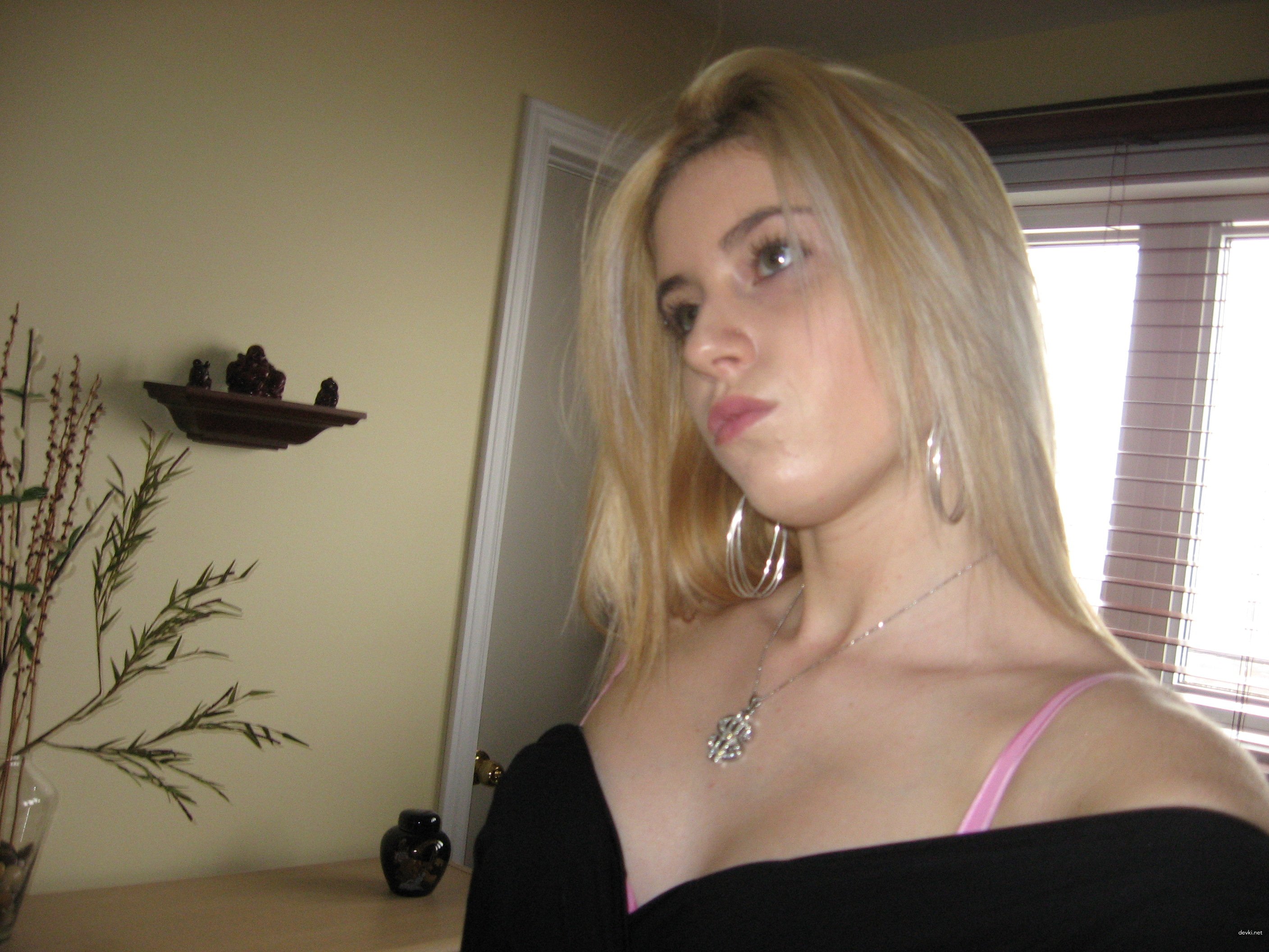 Naked Blonde Deepthroats Cock: Explicit Blowjob Porn