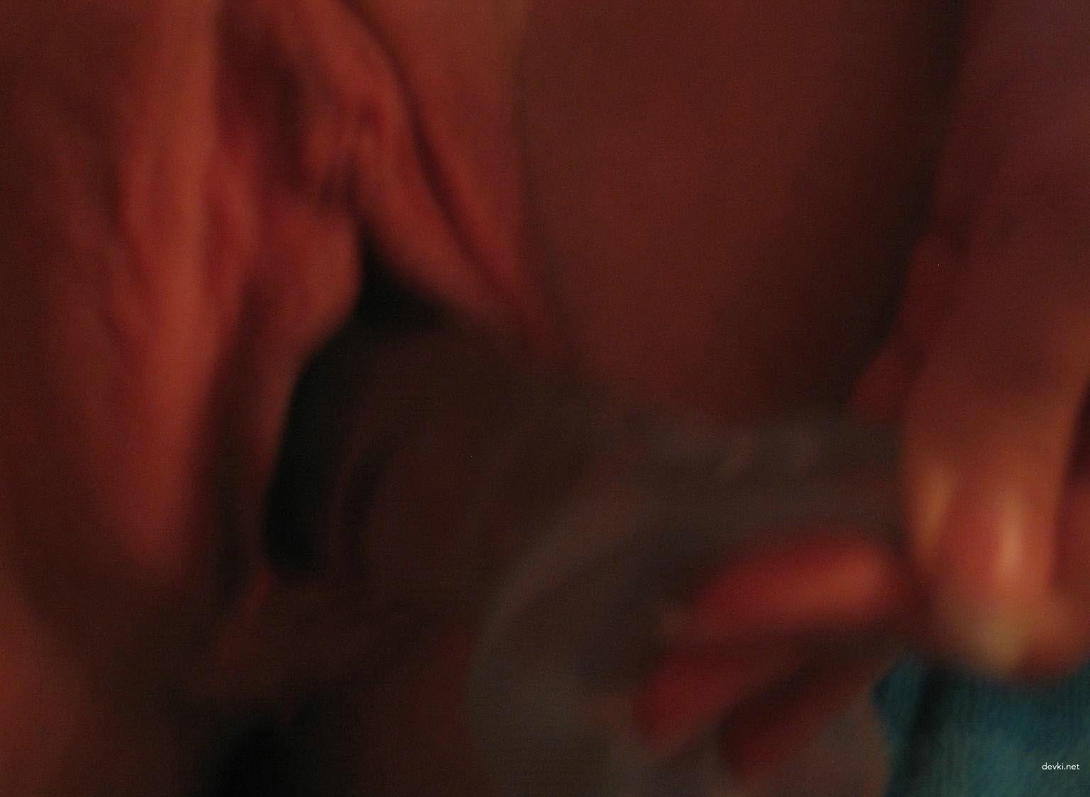 Hot Nude American Girl Exposed in XXX Photo Shoot