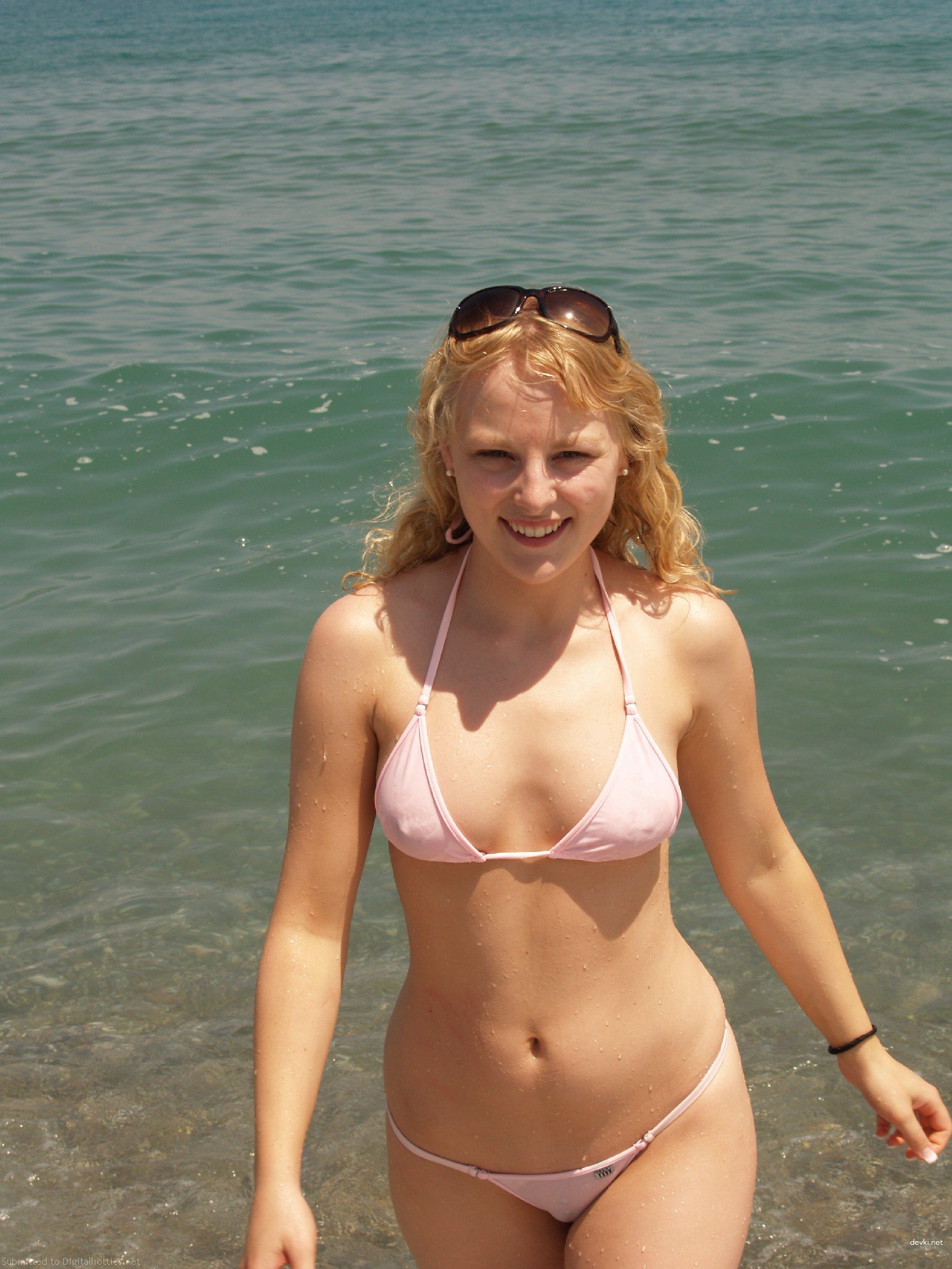 Hot Amateur Girl Home Sex Photos - Explicit XXX Pics