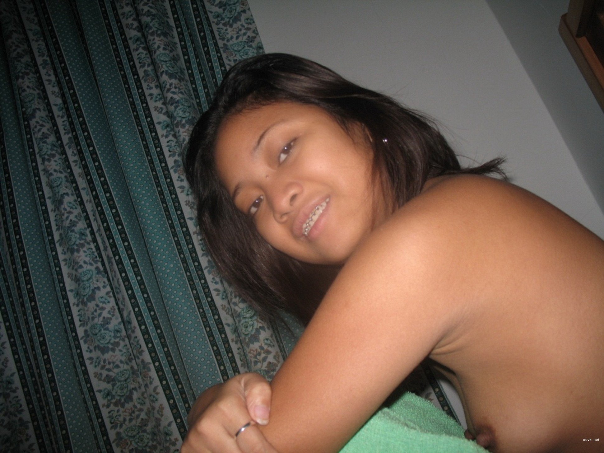 Thai Porn Photo: Explicit and Raw Thai Sex Scenes!