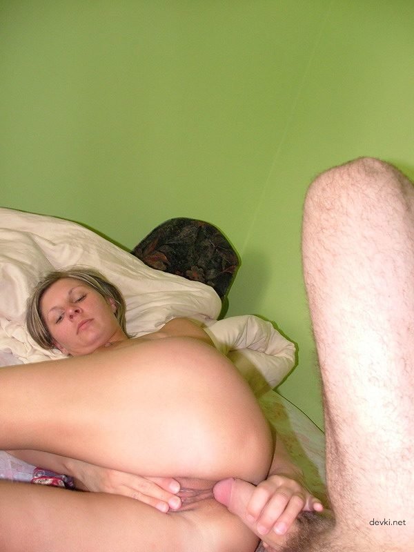 Spread Pussy for Cock: Hardcore Insertion Porn