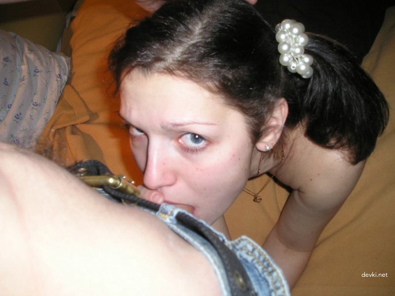 Teen slut deepthroats cock - Young babe gives blowjob