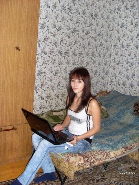 Hot Young Wife Takes Cum Facial - Explicit Amateur Porn