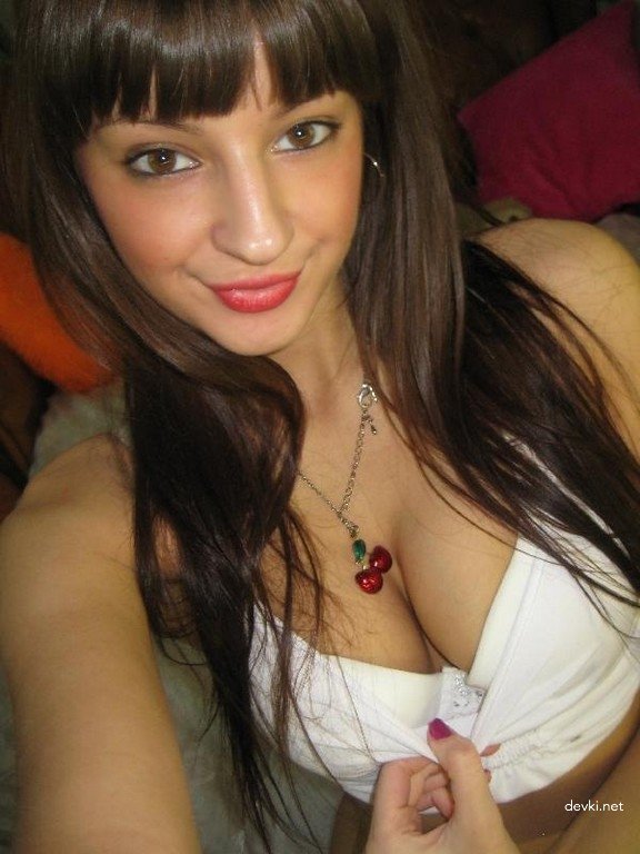 Hot girl preps pussy for hardcore fucking