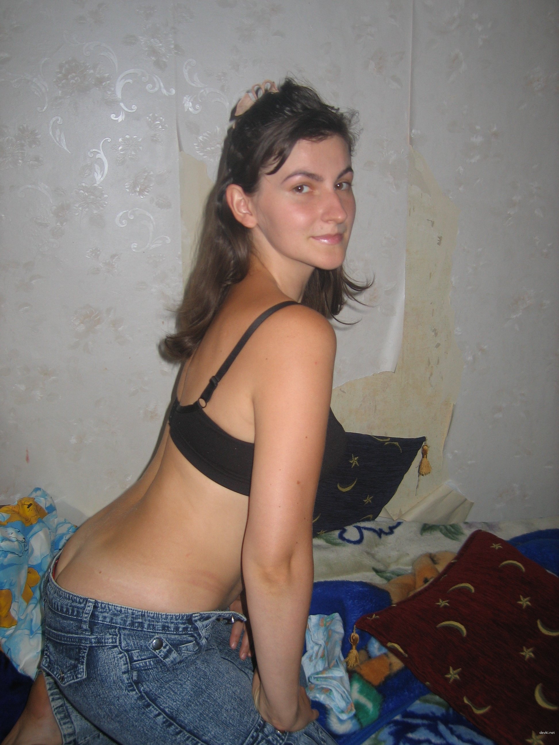 Hot Young Mom Deserves to Be Watched - Explicit MILF Photos