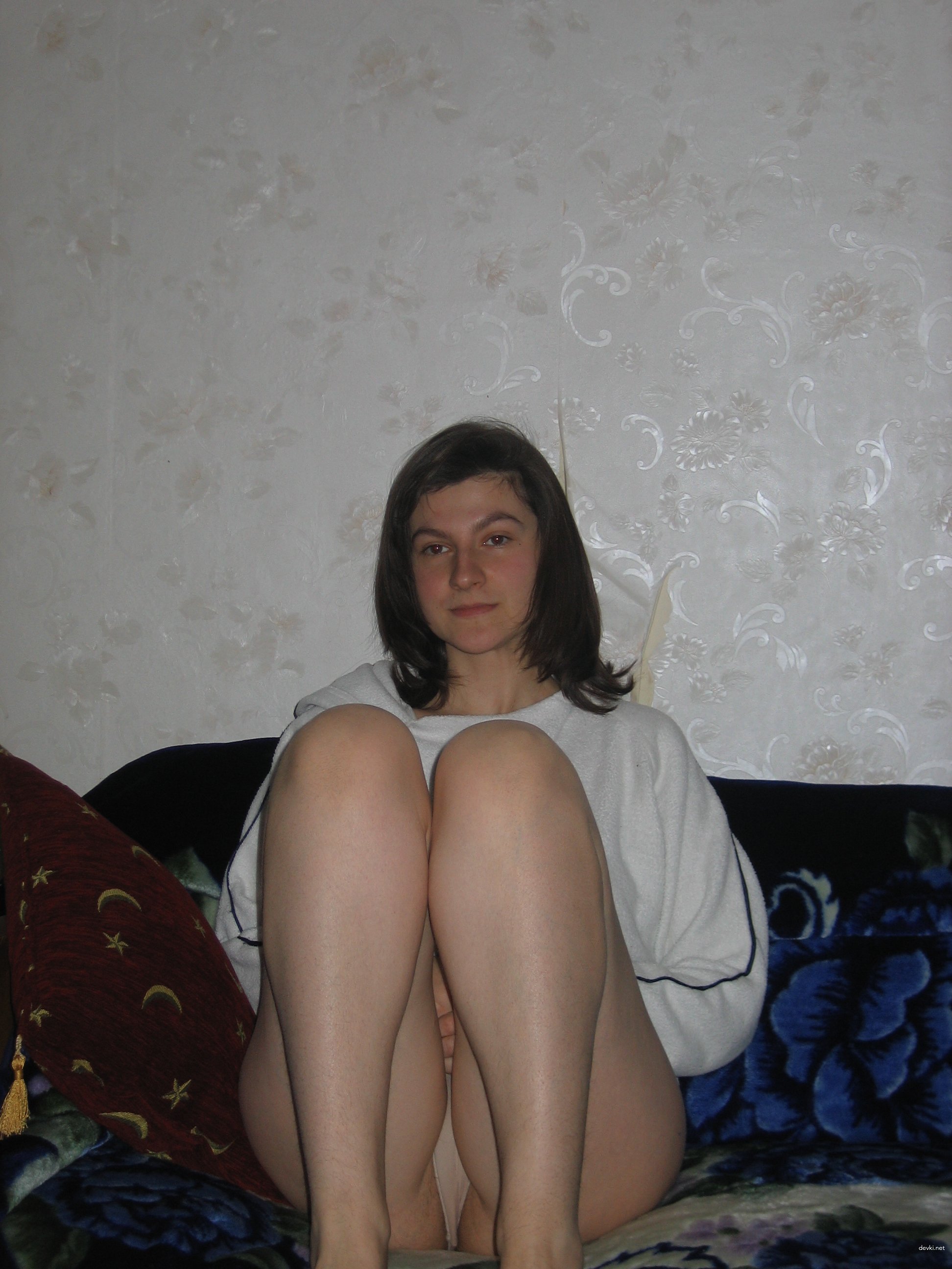 Hot Young Mom Deserves to Be Watched - Explicit MILF Photos