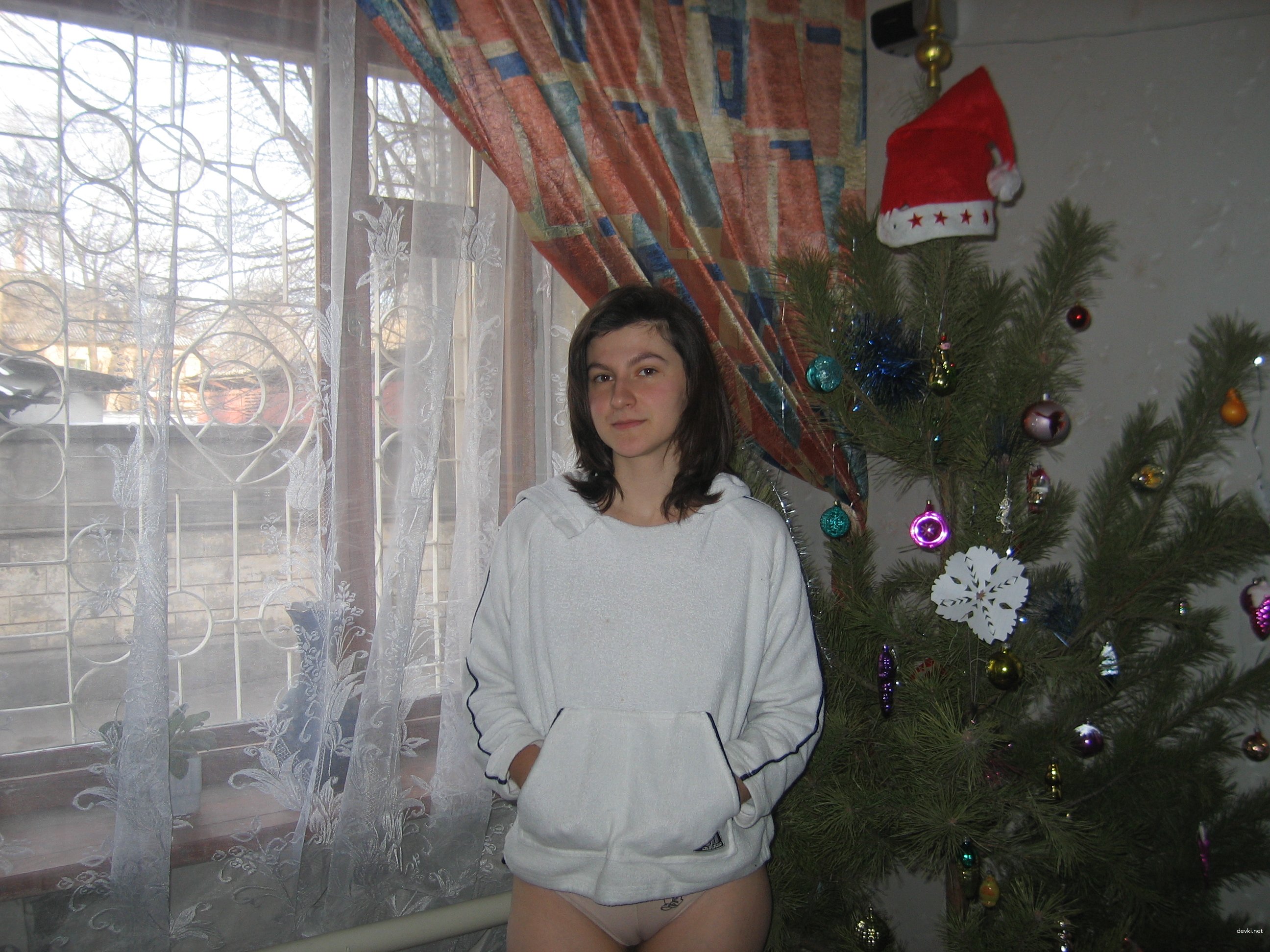 Hot Young Mom Deserves to Be Watched - Explicit MILF Photos