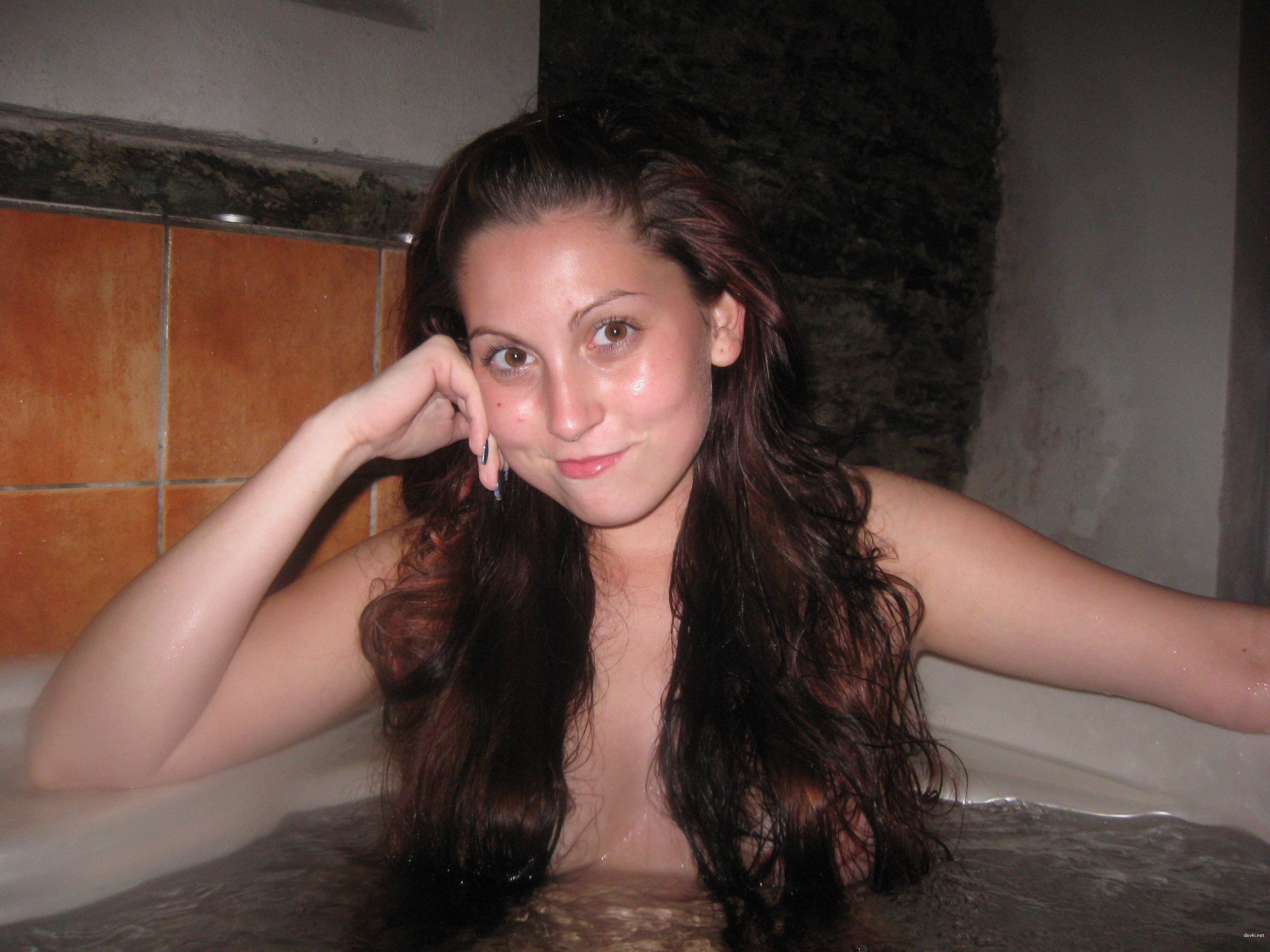 Girlfriends Capturing Each Other in the Bath - Explicit Amateur Bathroom Photoshoot