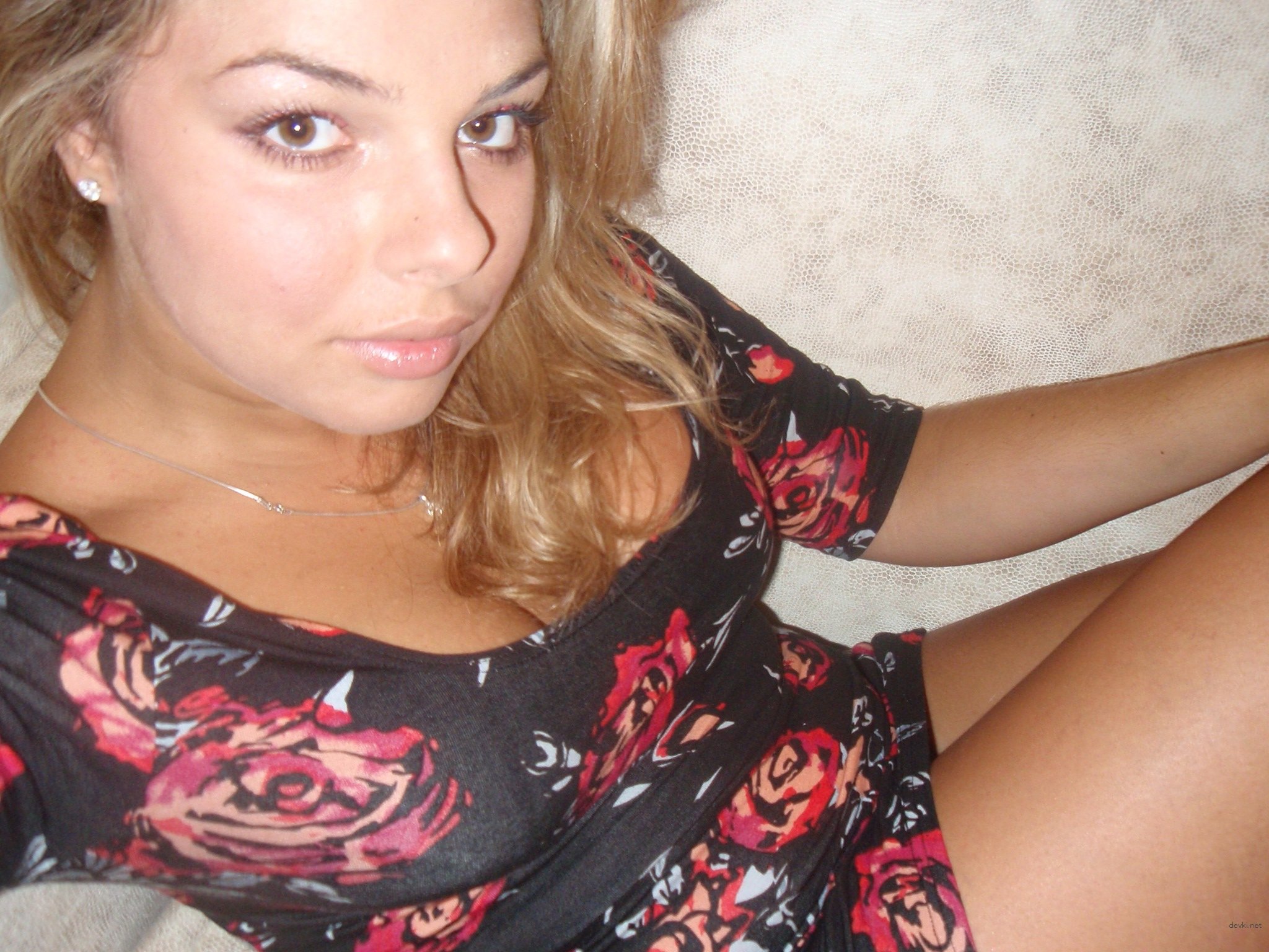 Hot Moments of a Stunning Girl: Explicit Life Scenes