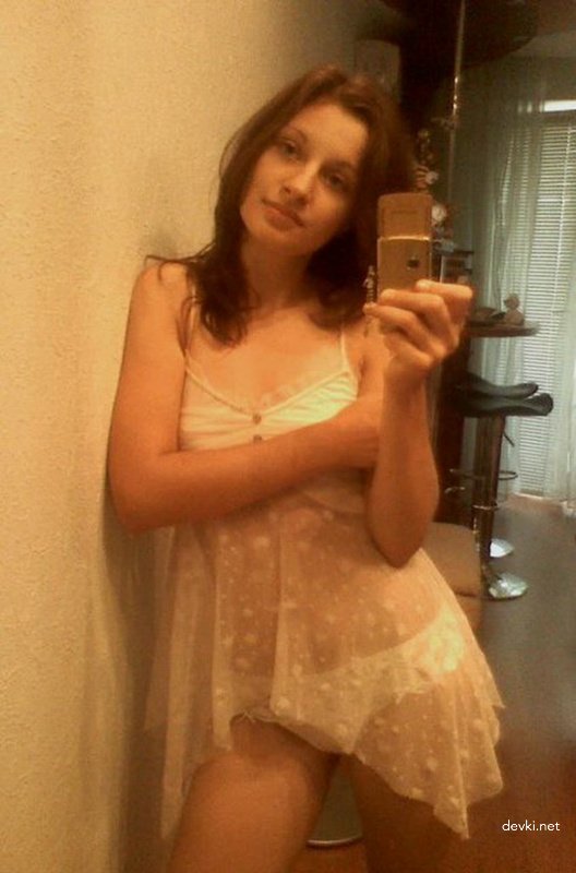 Seductive Girl Poses Naked in Front of Mirror at Home