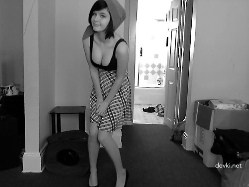 Emo Slut Gets Cumshot Inside Her Tight Pussy