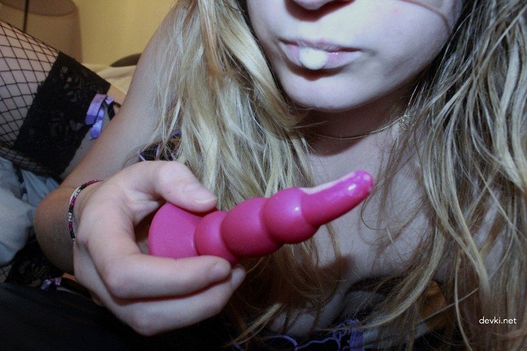 Teen Girl's First Anal Masturbation Session: Hardcore Solo Butt Play