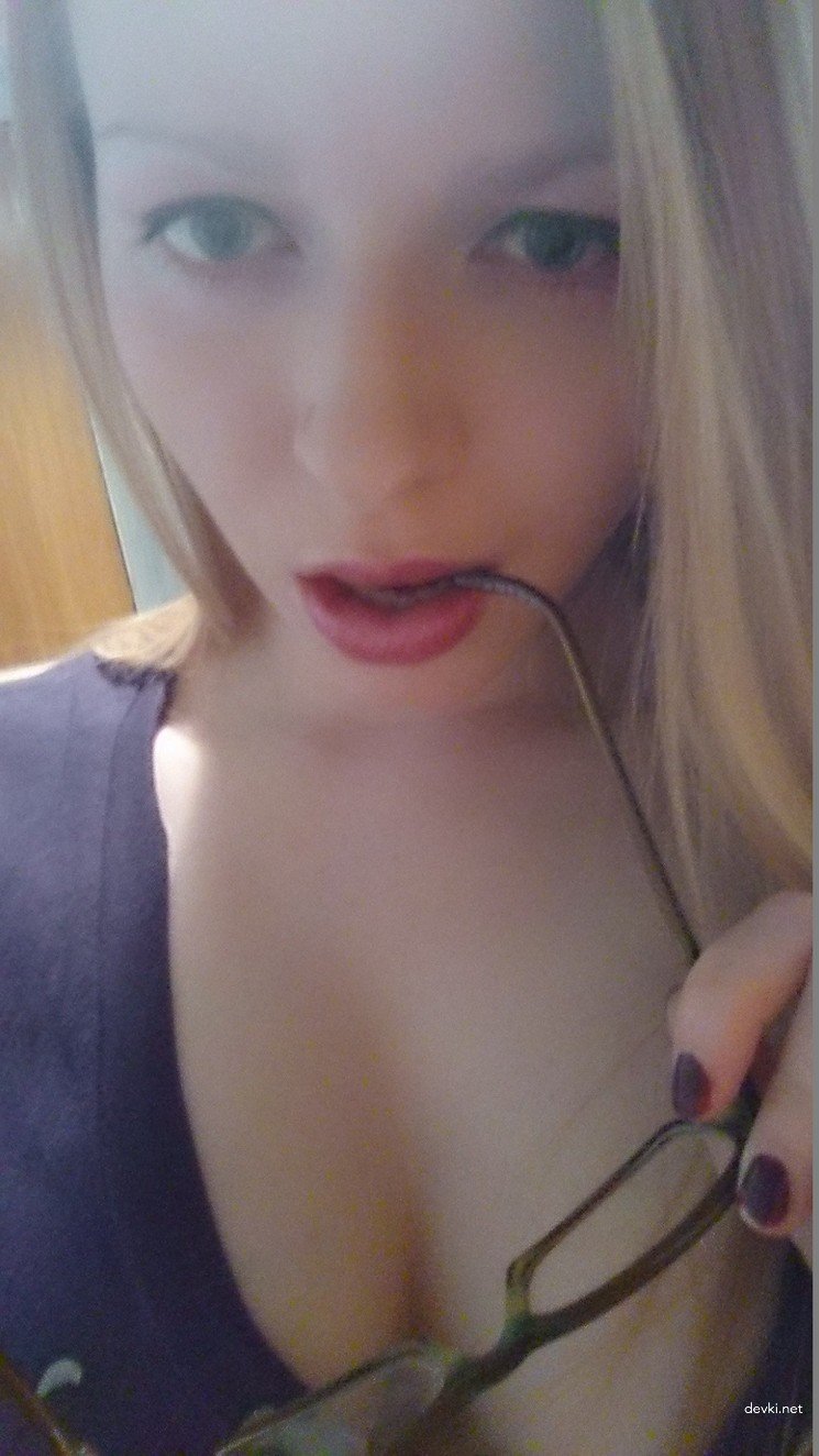 Big Boobed Girl: Explicit Busty Babe with Huge Tits and Cleavage