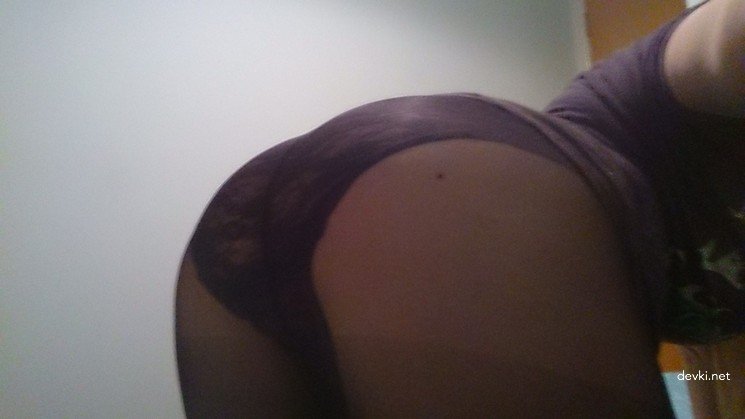 Big Boobed Girl: Explicit Busty Babe with Huge Tits and Cleavage