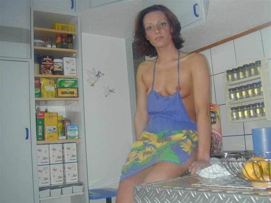 Naked Wife in Kitchen: Explicit Home Nudity and Sensual Cooking Scene