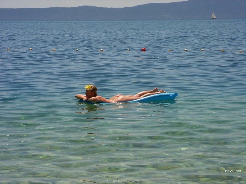 Man fucks his wife's pussy - Hardcore homemade sex tape