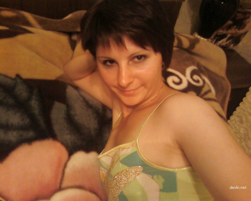 Hot Young Girl Reveals All: Explicit Secrets Exposed