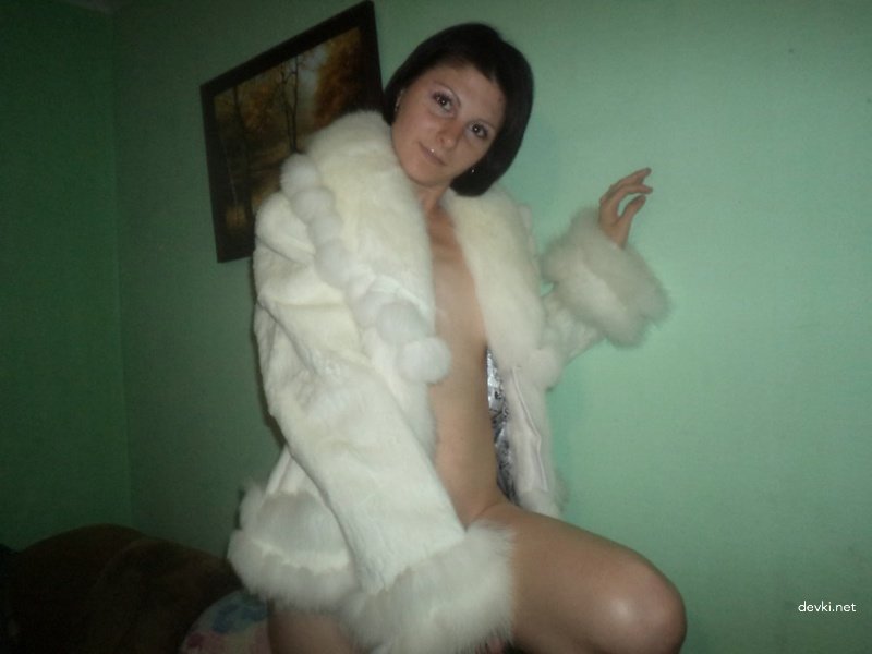 Hot Young Girl Reveals All: Explicit Secrets Exposed