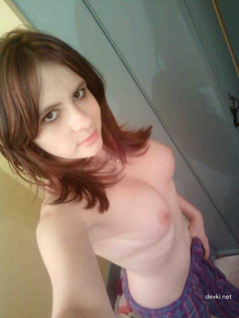Sexy Babe Poses Naked - Hot Russian Beauty Photo Shoot