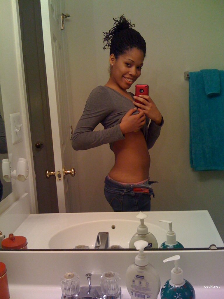 Black Girl Poses Naked: Explicit Photo Shoot with Naked African American Woman