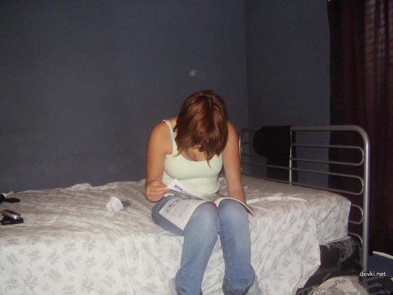 Explicit Naked Girl Home Photos: Young Teen Nude Pictures