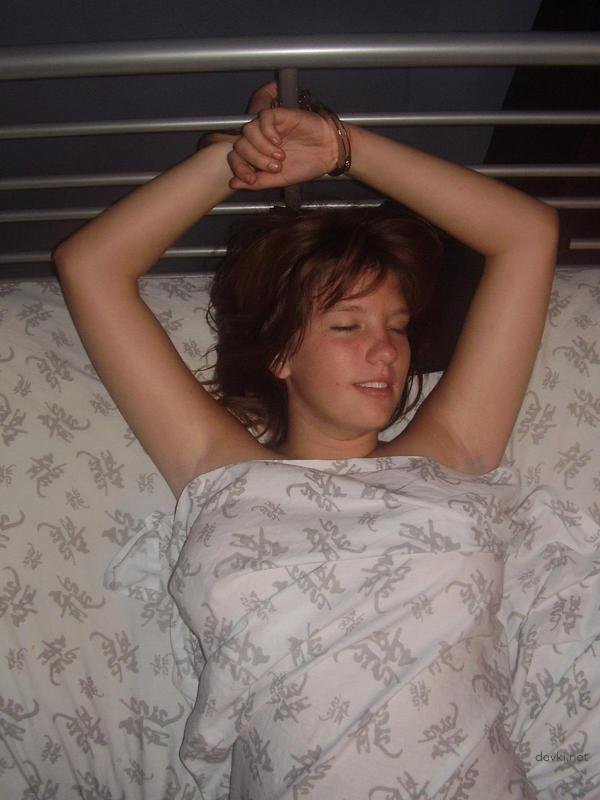 Explicit Naked Girl Home Photos: Young Teen Nude Pictures