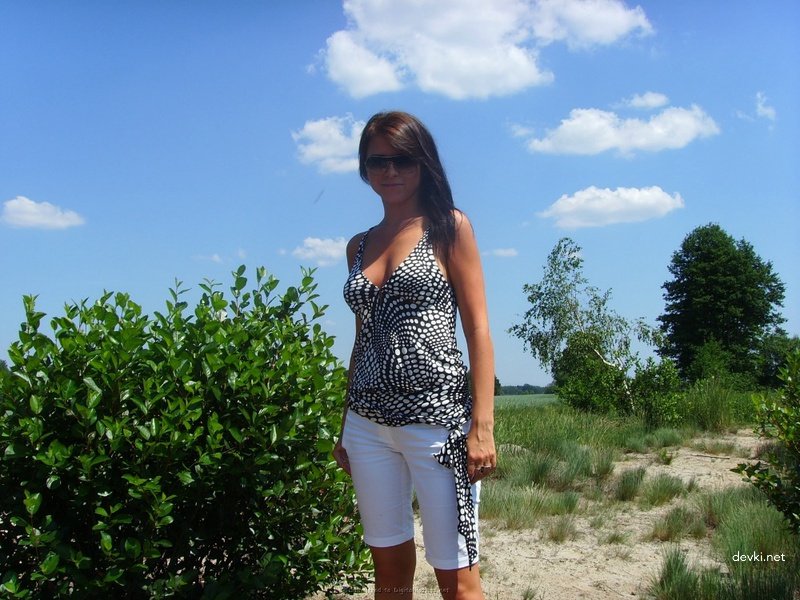 Hot Vacation Sex with Young Mistress - Explicit Outdoor Porn