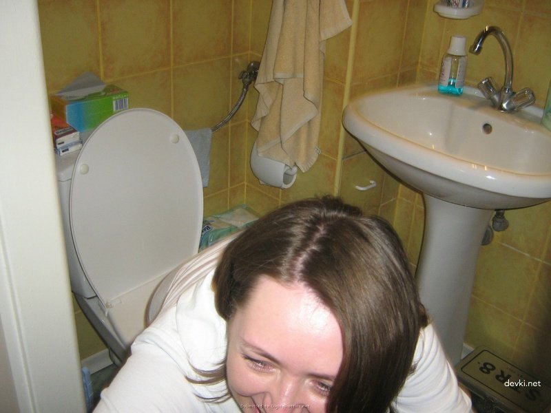 Explicit Woman Washing Her Pussy - XXX Adult Content