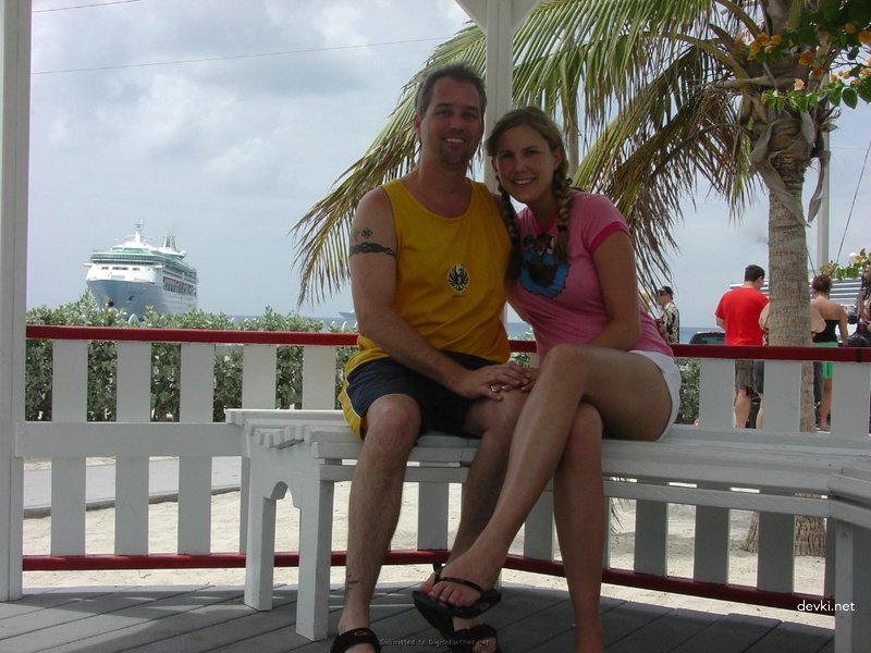 Honeymoon Report: Explicit Newlywed Porn