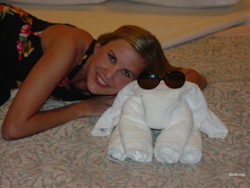 Honeymoon Report: Explicit Newlywed Porn