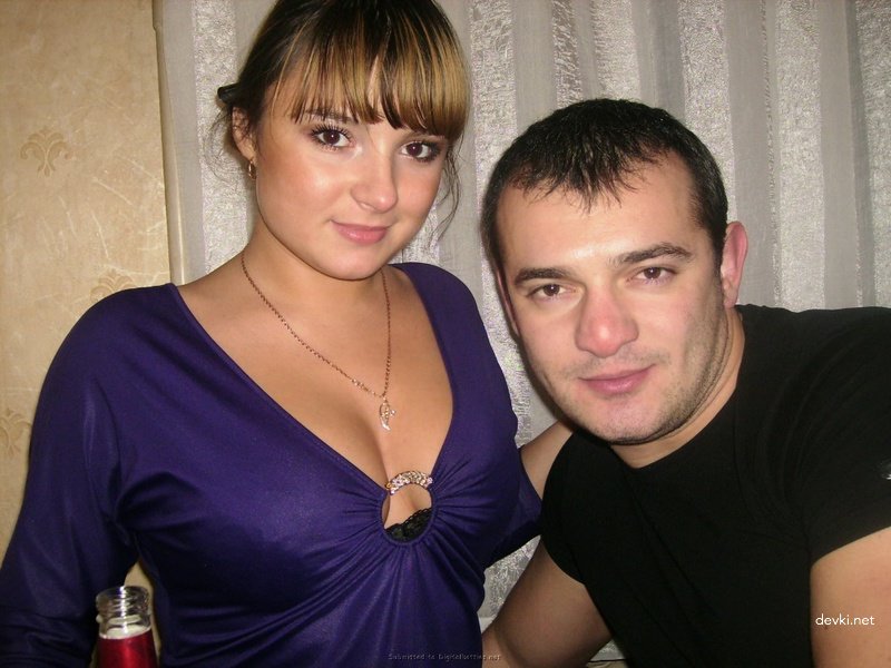 Guy pounds chubby girlfriend with gusto