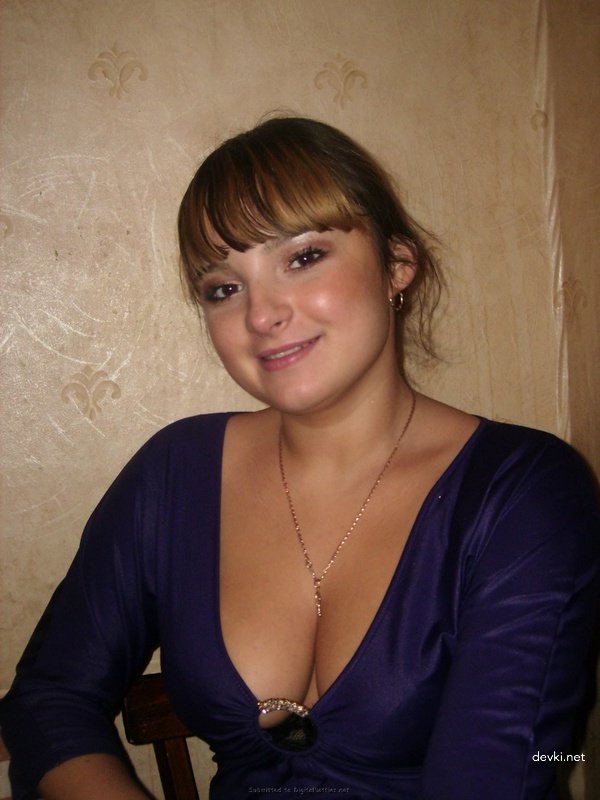 Guy pounds chubby girlfriend with gusto