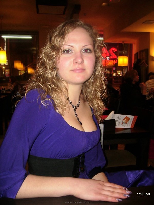 Guy pounds chubby girlfriend with gusto