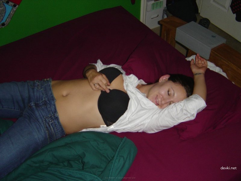 Man fucks juicy pussy hard - explicit hardcore porn photo