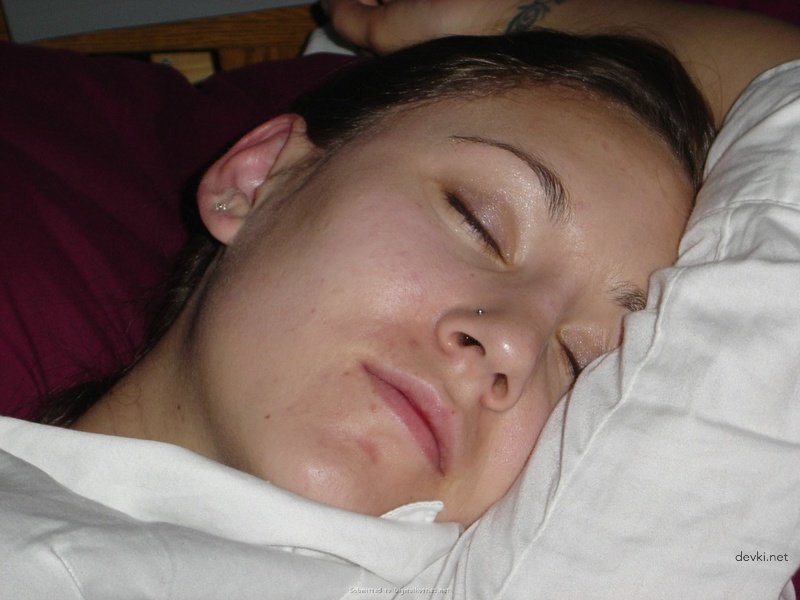 Man fucks juicy pussy hard - explicit hardcore porn photo