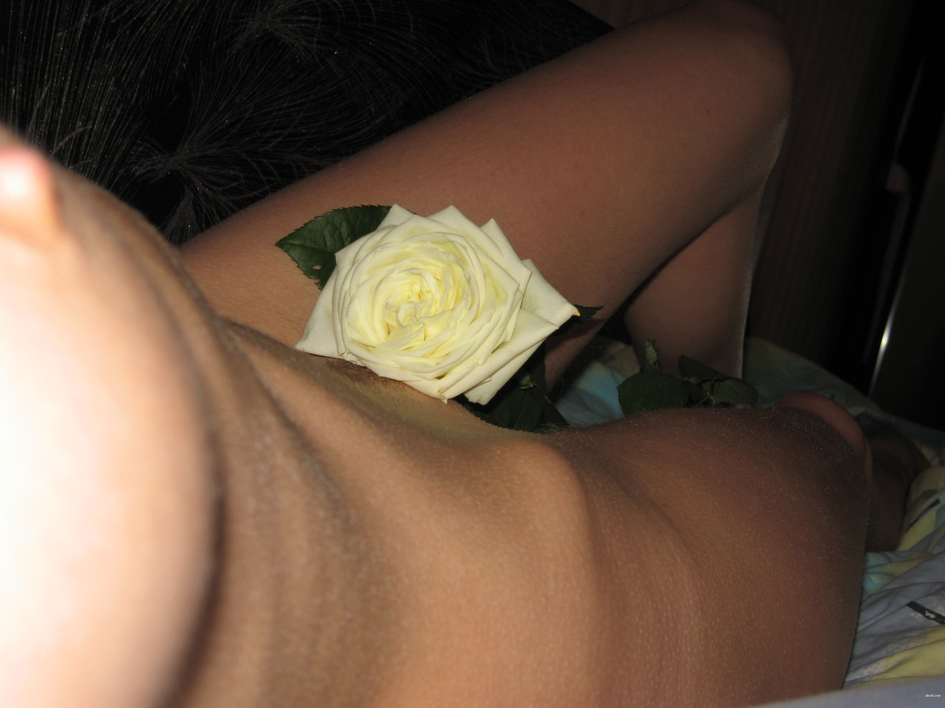 Naked girl post-shower: Explicit nude photo shoot