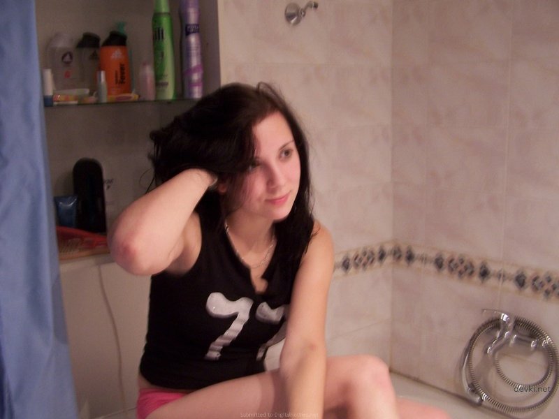 Love to Peek into His Girl's Pussy - Explicit Voyeurism