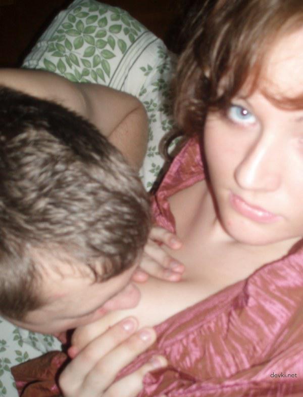 Girl records boyfriend pleasuring her - Hot amateur couple sex tape