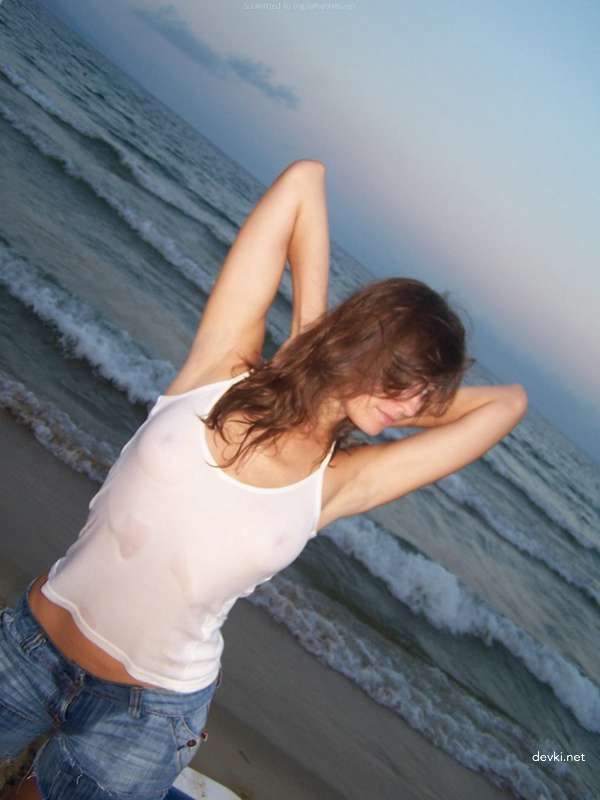 Private Vacation Photos: Intimate and Uncensored Beach Getaway Snaps