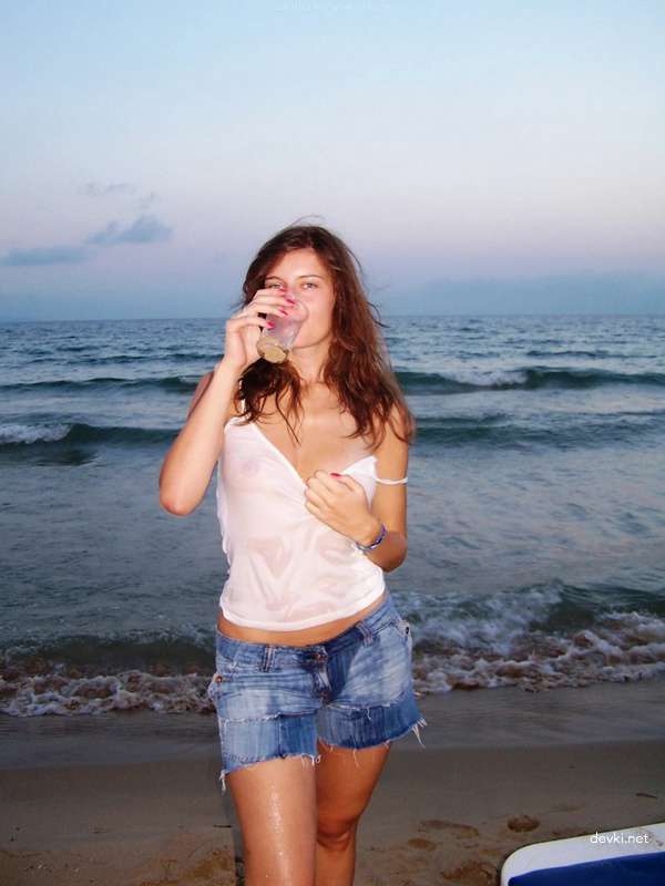 Private Vacation Photos: Intimate and Uncensored Beach Getaway Snaps