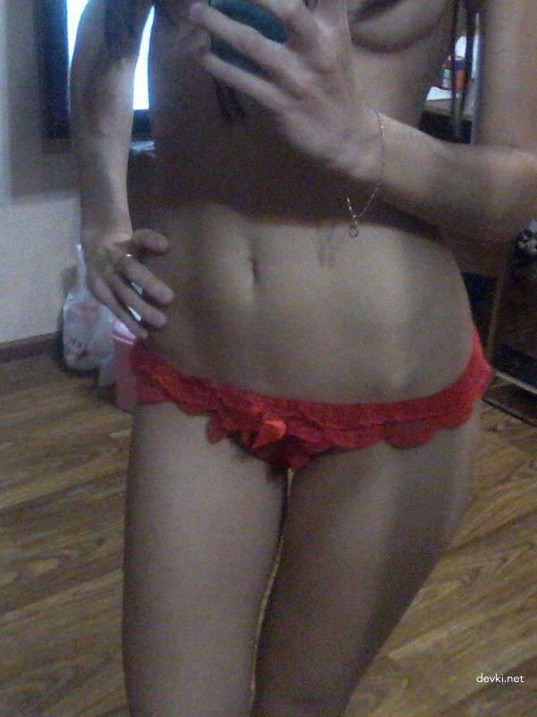 Private Photo of Modest Girl Exposed: Explicit and Bold Selfie Shot