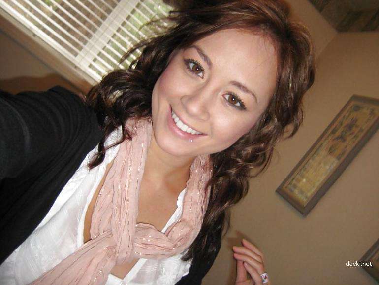Private Erotic Photos of a Cute Girl: Explicit and Provocative Content
