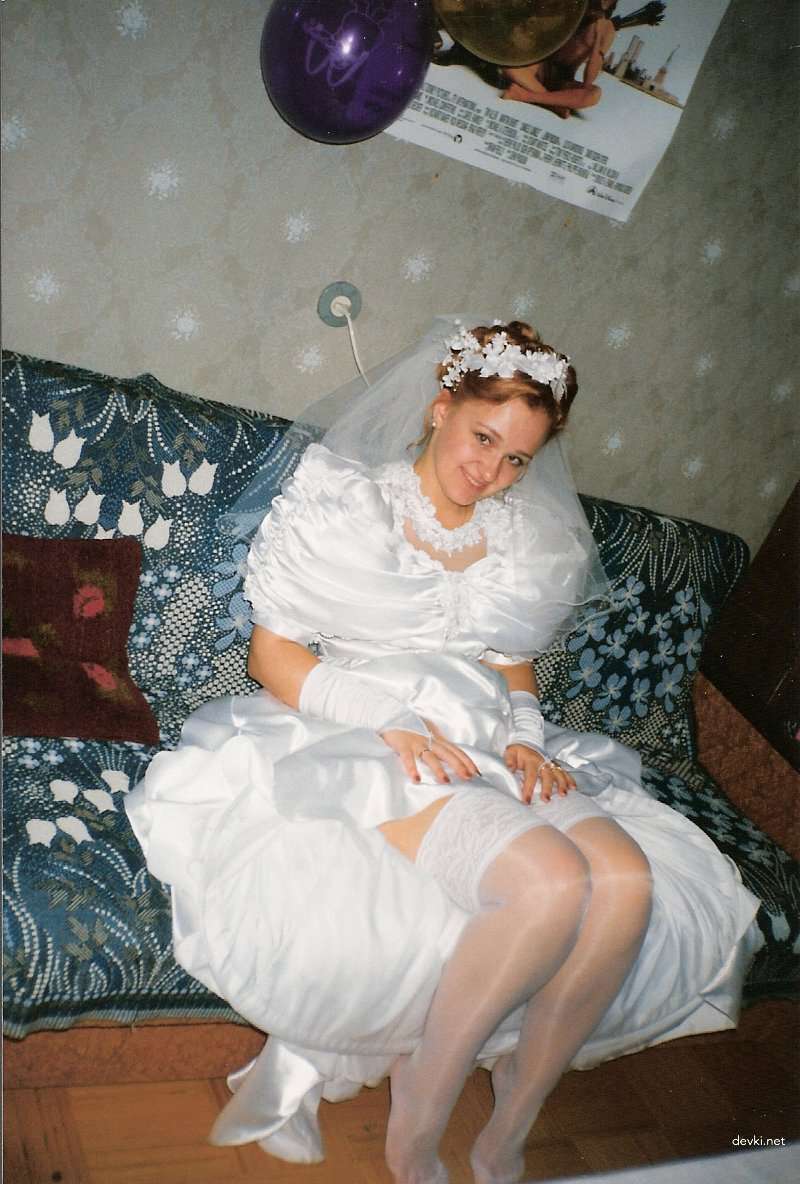 Private Nude Bride Photo: Explicit and Bold Boudoir Portrait