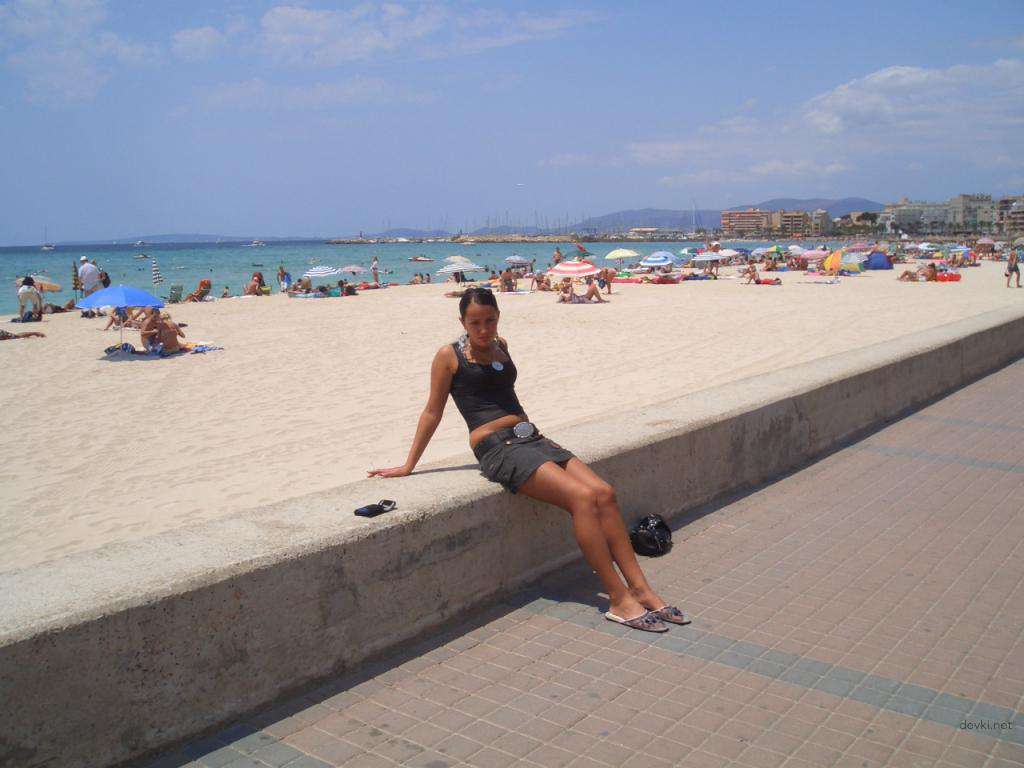 Hot babe deepthroats cock - XXX blowjob photo