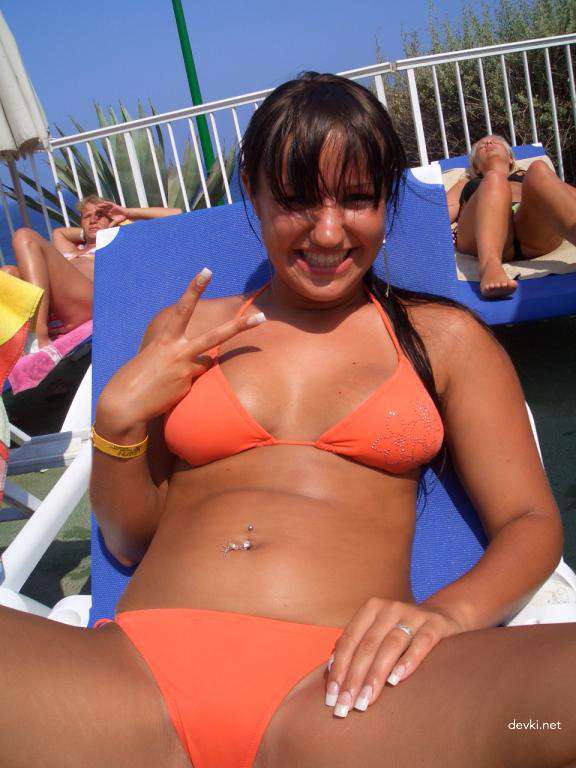 Hot babe deepthroats cock - XXX blowjob photo